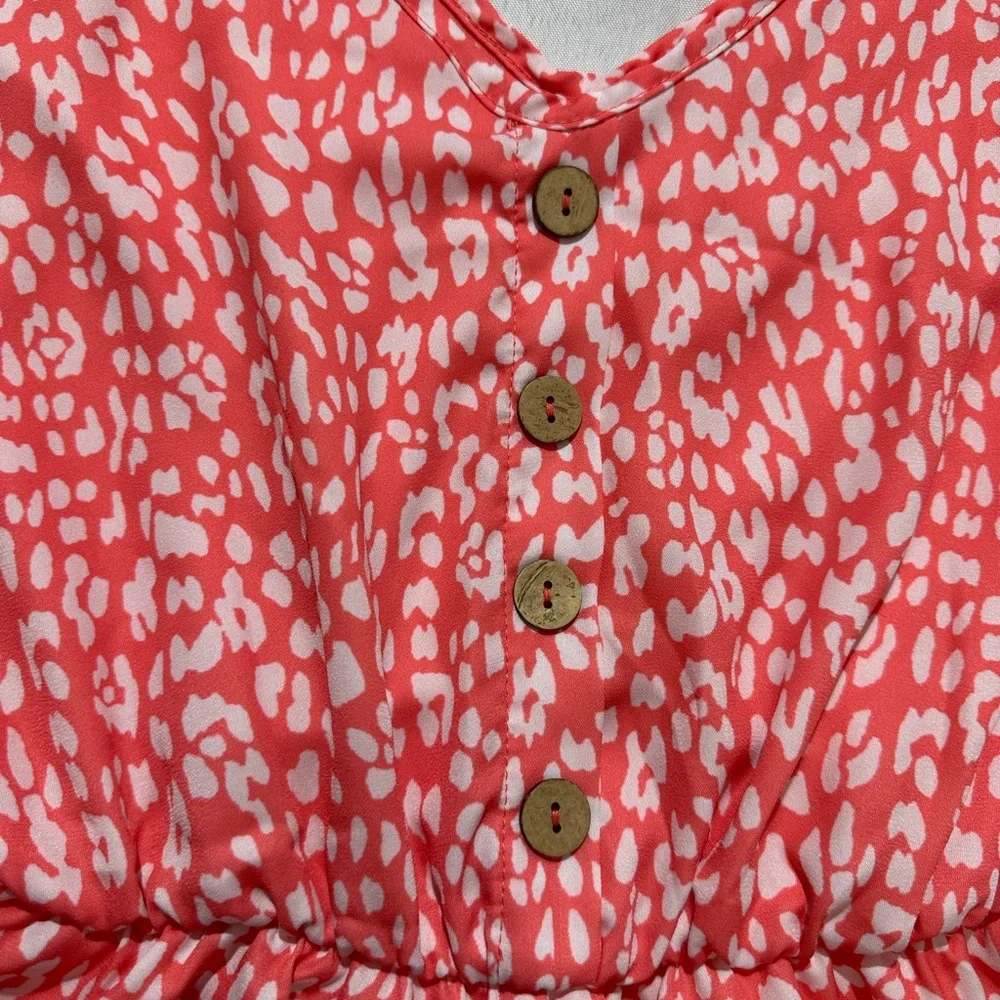 Pink Lily Women's S Sleeveless Coral Leopard V-Neck Ruffle Hem Romper | SKU 0488
